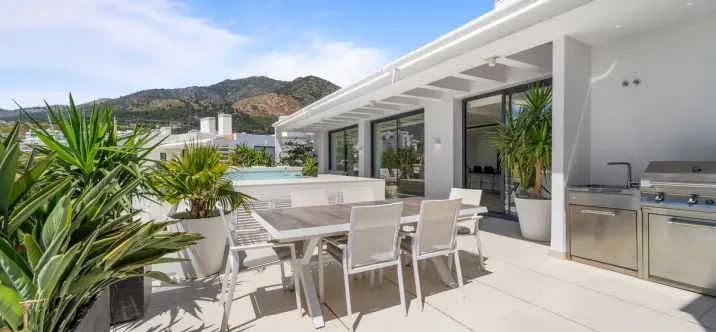 Sale of penthouse in Fuengirola 3