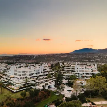 Sale of middle floor apartment in Marbella
