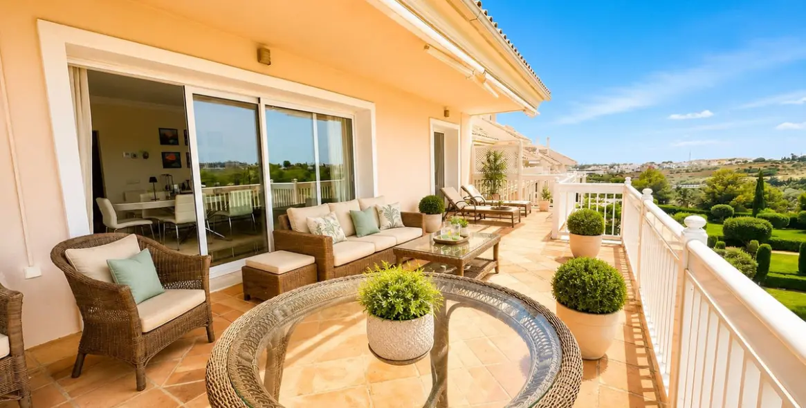 Sale of penthouse in Los Flamingos 5
