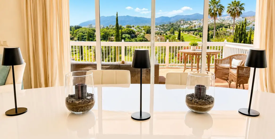 Sale of penthouse in Los Flamingos 6