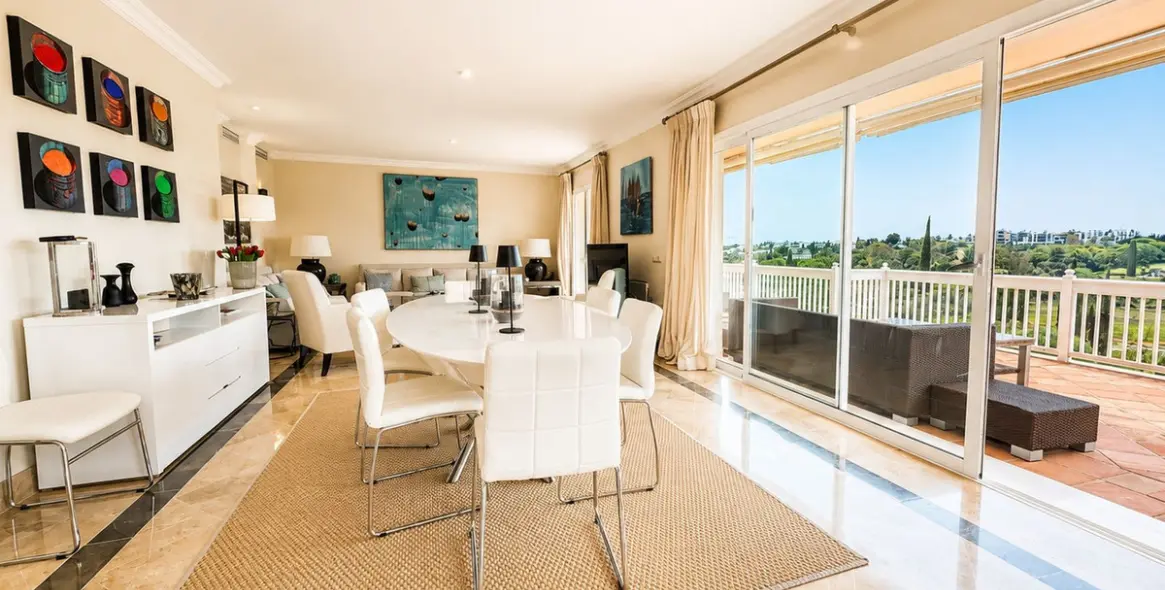 Sale of penthouse in Los Flamingos 8