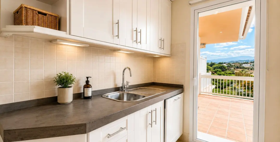 Sale of penthouse in Los Flamingos 10