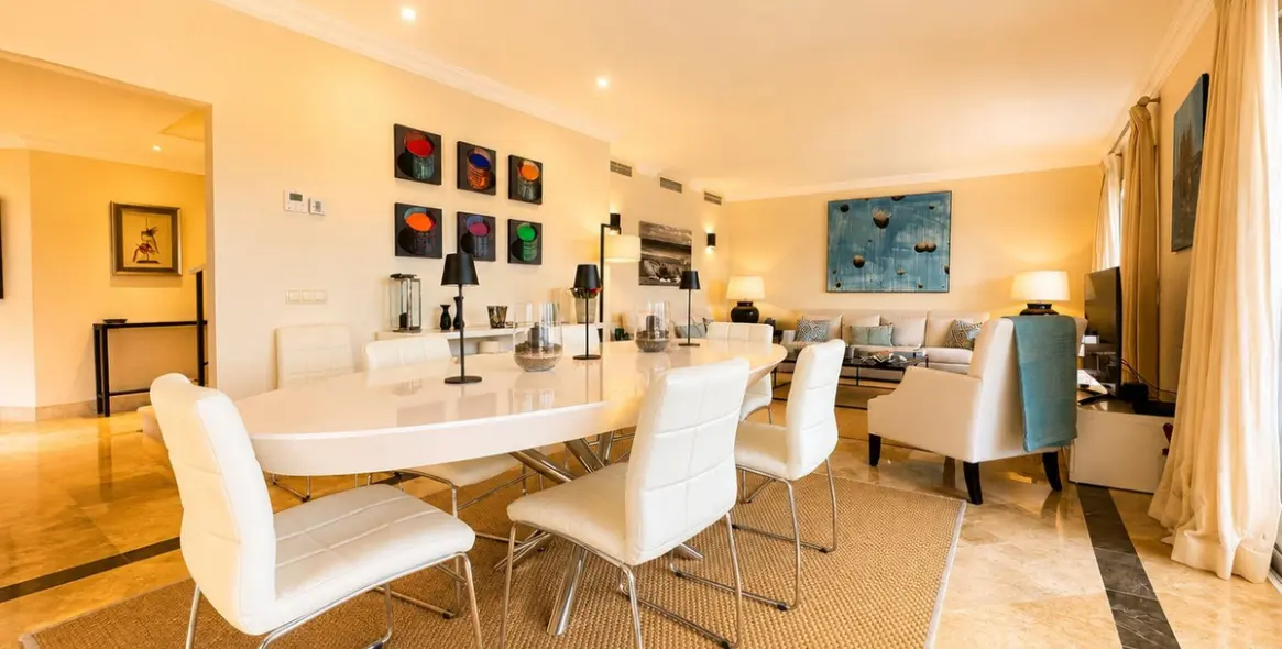 Sale of penthouse in Los Flamingos 19
