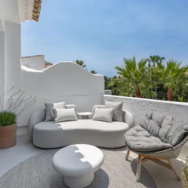 Sale of penthouse duplex in Puerto Banús