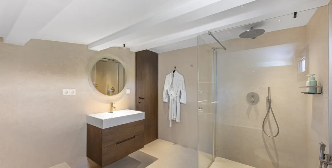 Sale of penthouse duplex in Puerto Banús 14
