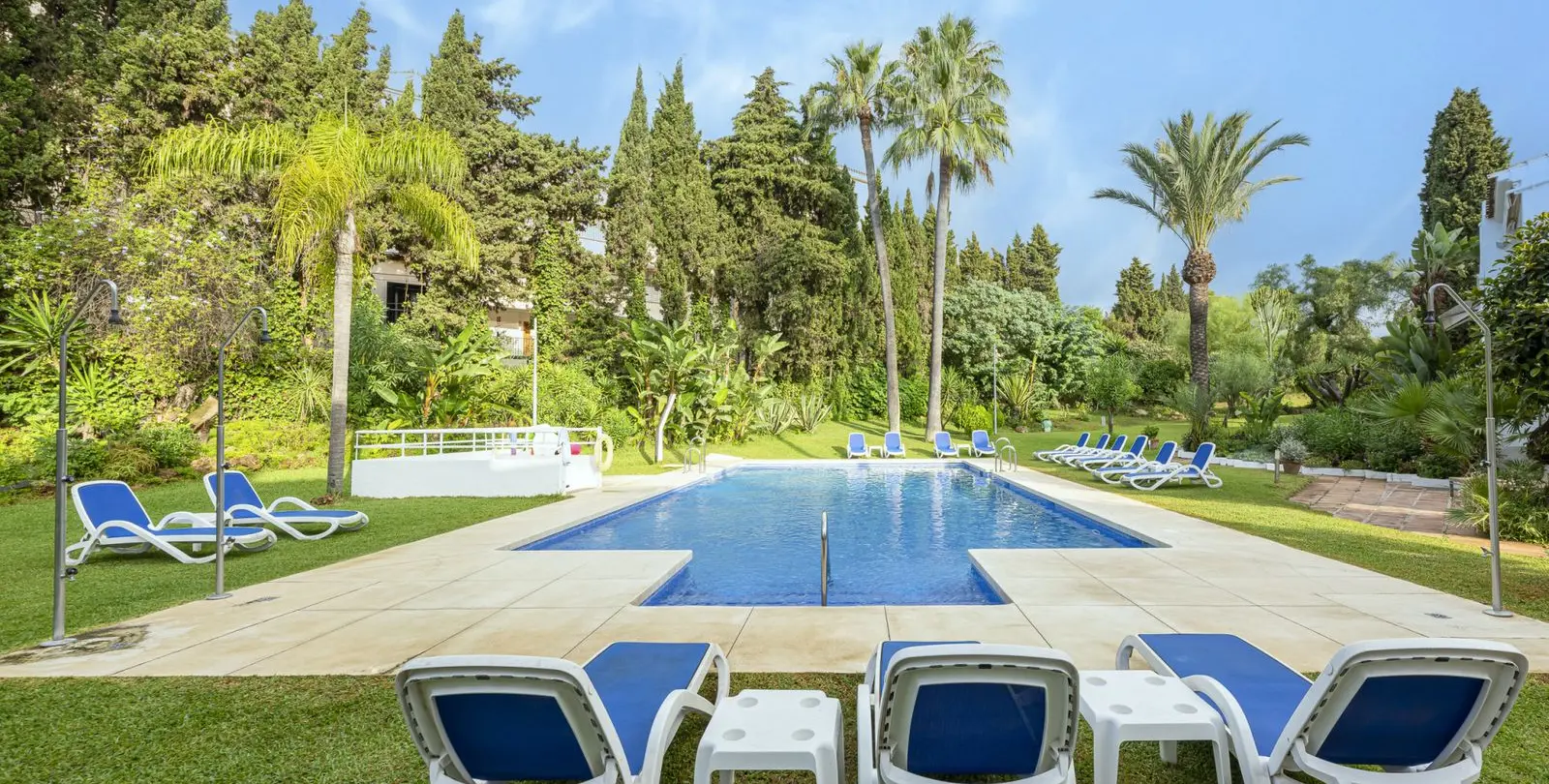 Sale of penthouse duplex in Puerto Banús 4