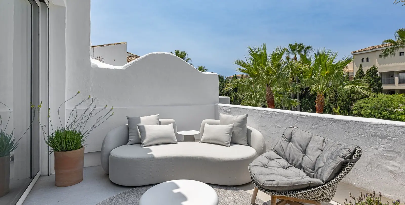 Sale of penthouse duplex in Puerto Banús 6