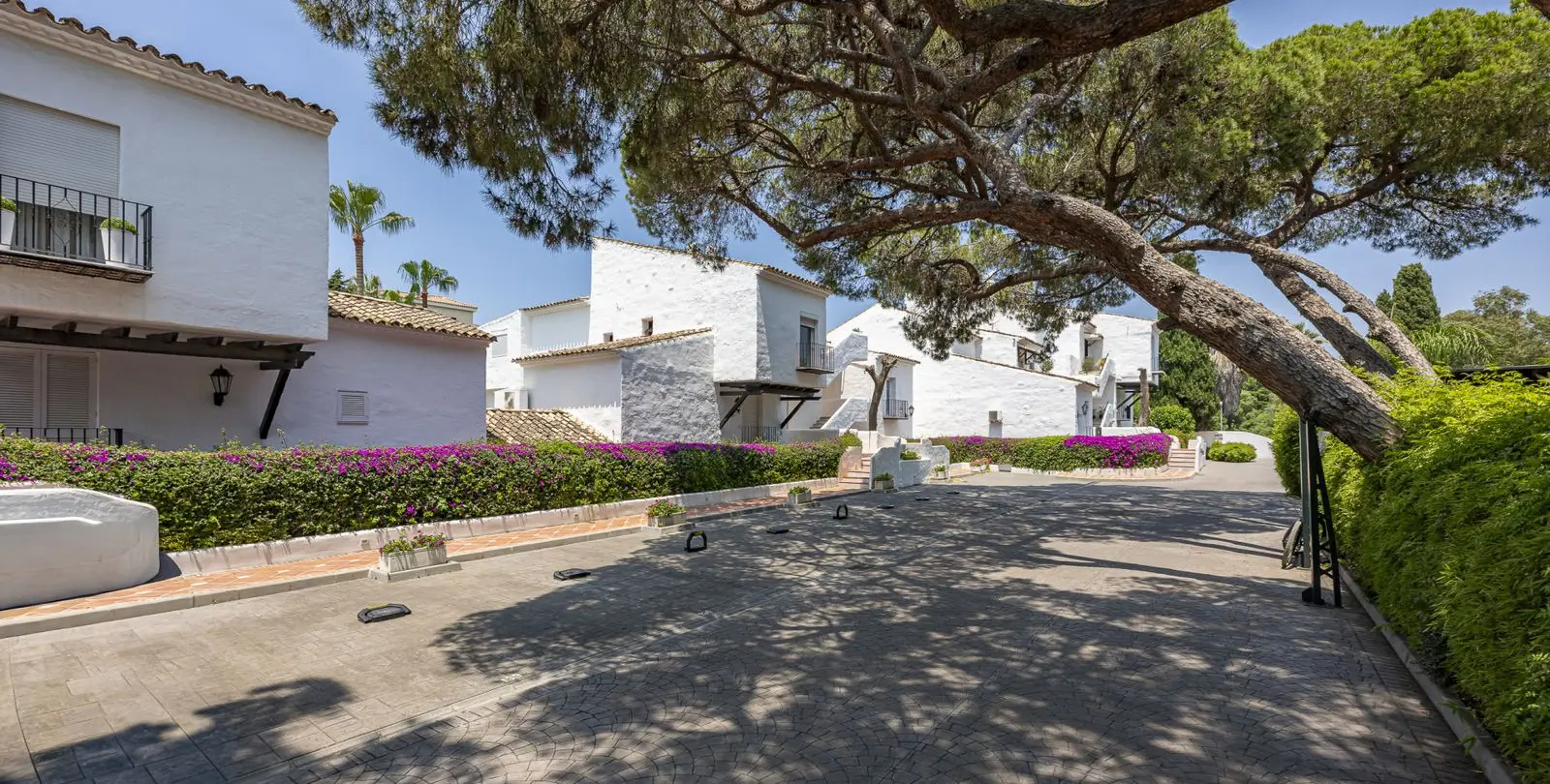 Sale of penthouse duplex in Puerto Banús 22