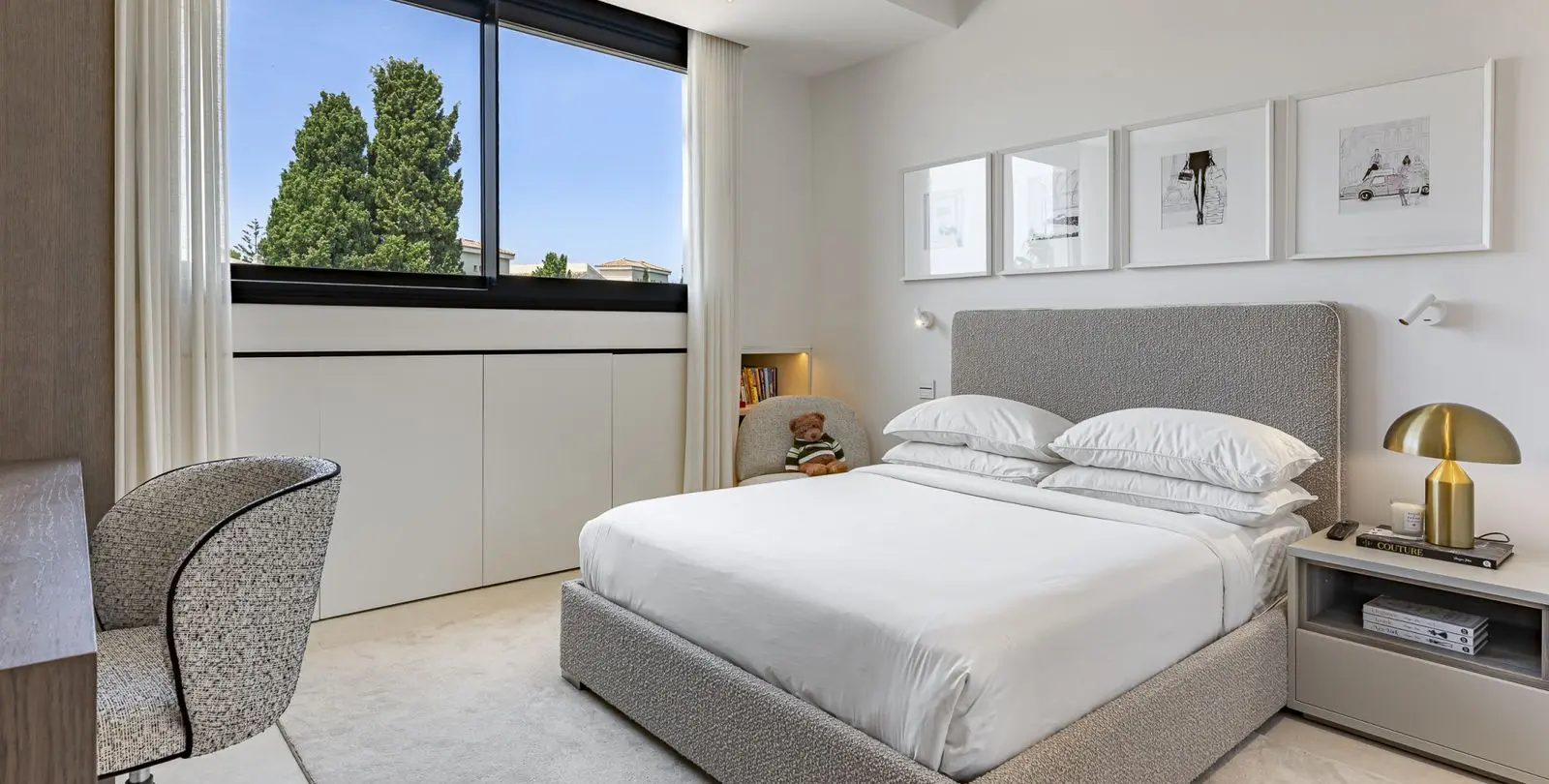 Sale of penthouse duplex in Puerto Banús 53