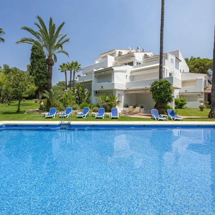 Venta de ático dúplex en Puerto Banús