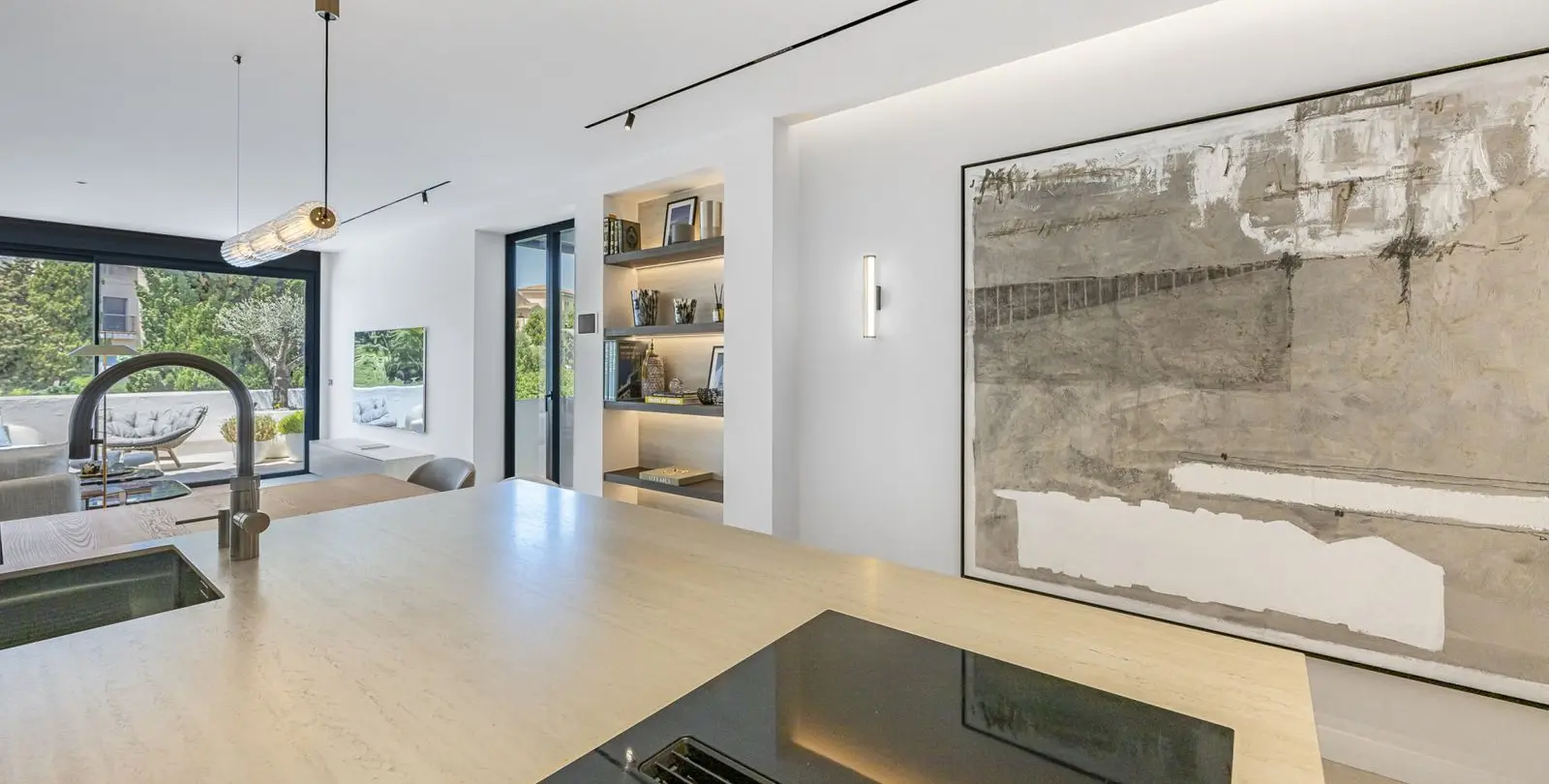 Venta de ático dúplex en Puerto Banús 23