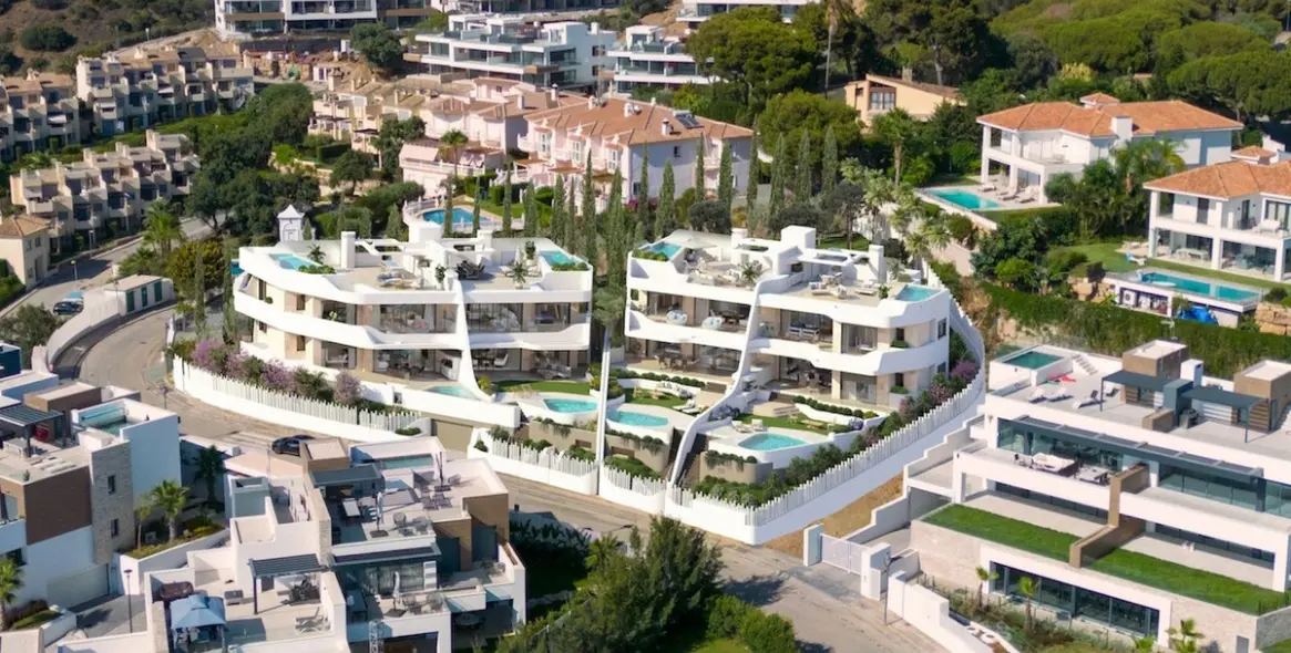 Sale of middle floor apartment in Marbella 2