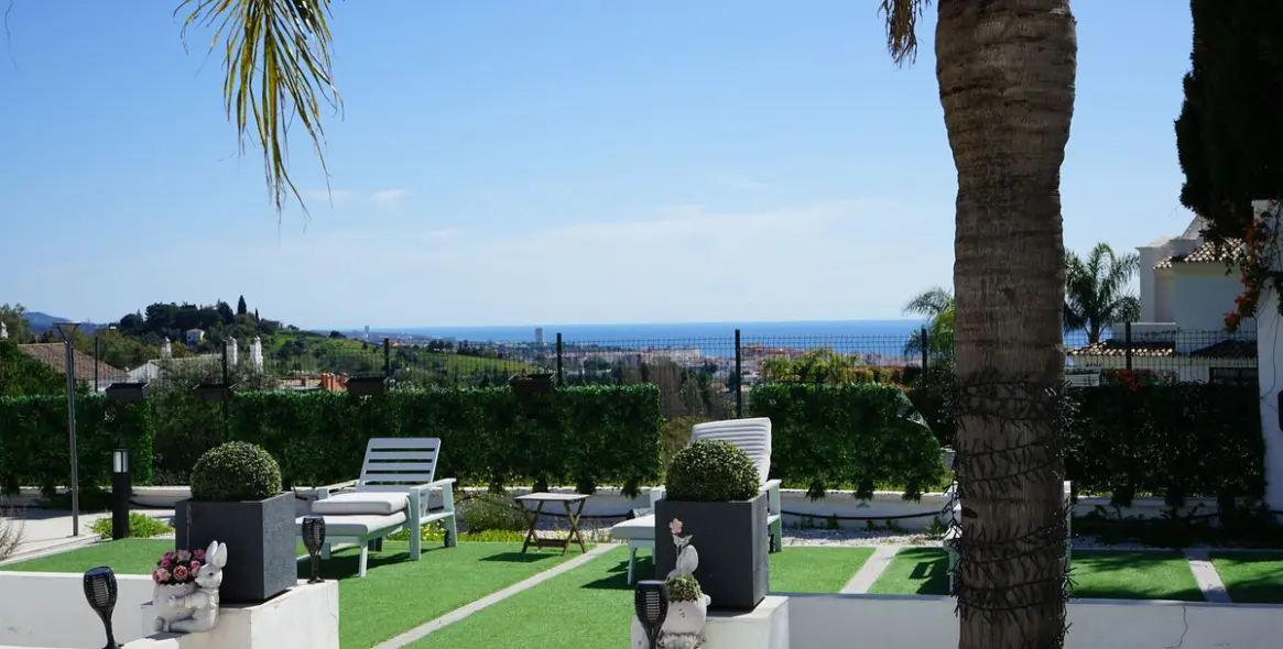 Sale of detached villa in Marbella 1