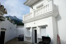 Image 4 thumb