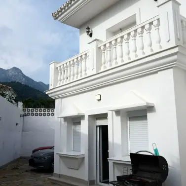 Sale of detached villa in Marbella