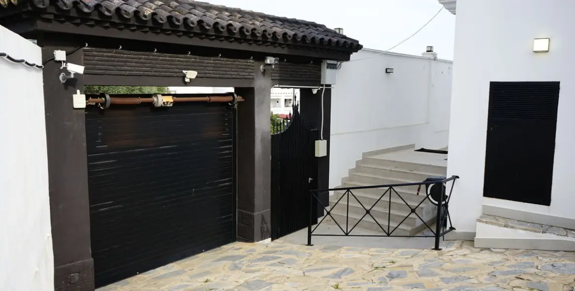 Sale of detached villa in Marbella 6