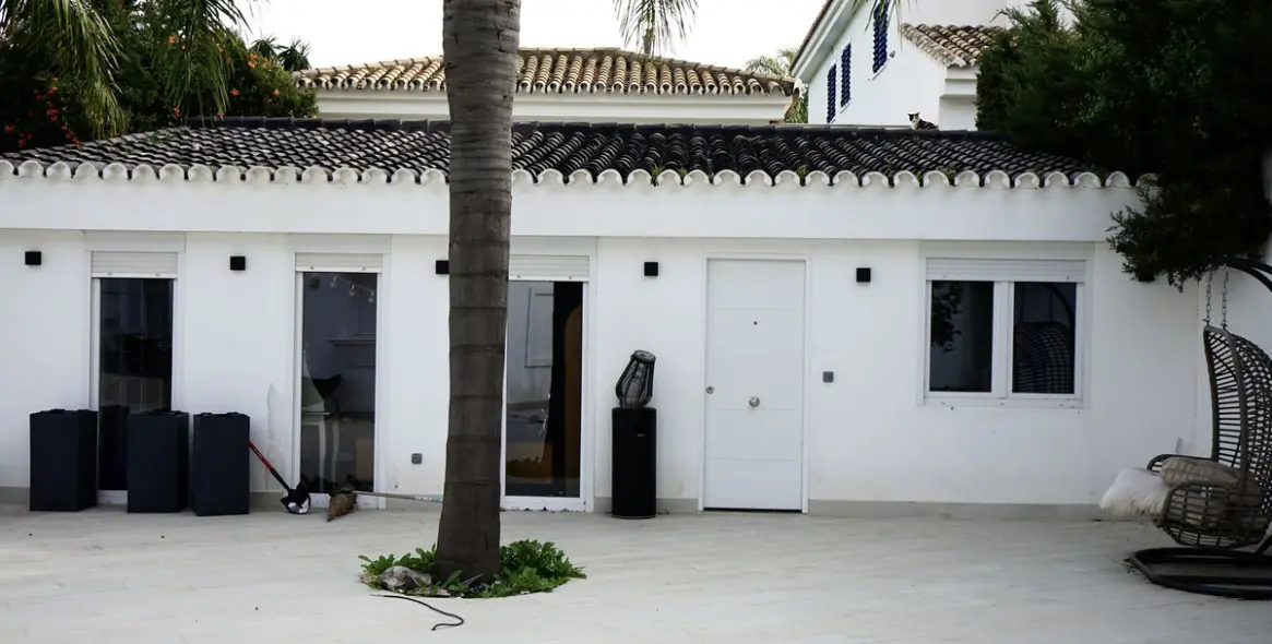Sale of detached villa in Marbella 9