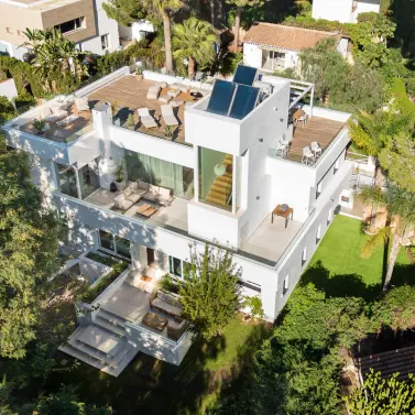 Sale of detached villa in Nueva Andalucía