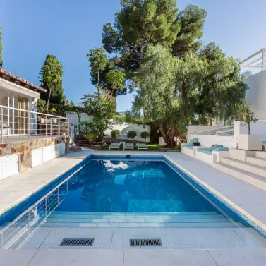 Sale of detached villa in Nueva Andalucía
