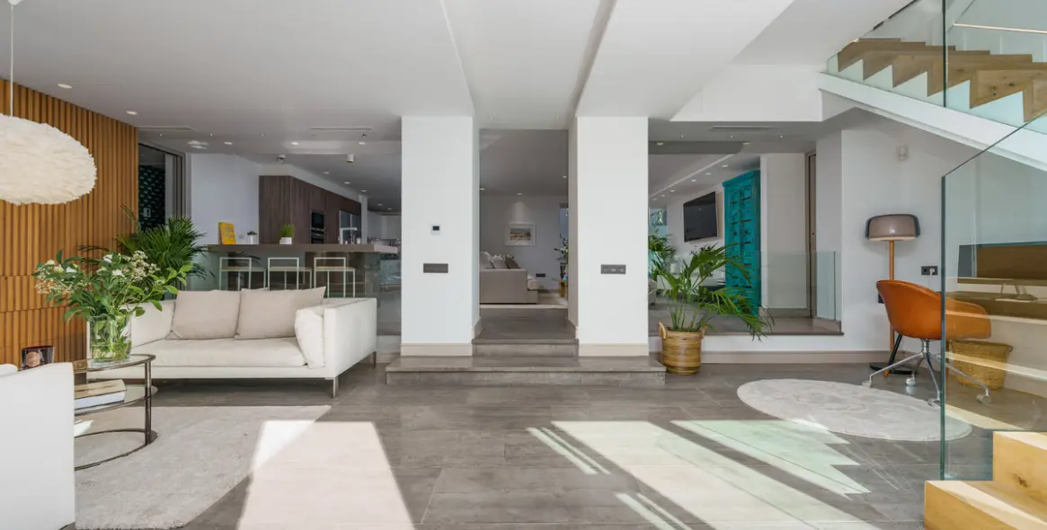 Sale of detached villa in Nueva Andalucía 11