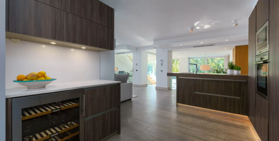 Sale of detached villa in Nueva Andalucía 23