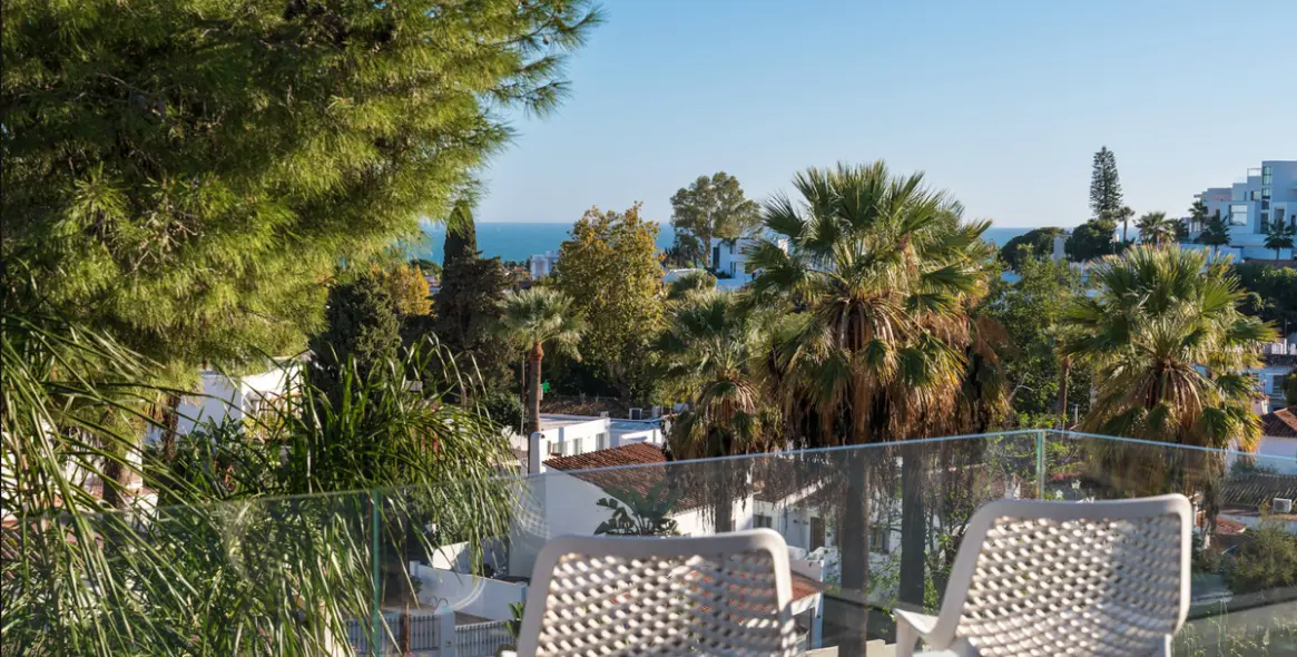 Sale of detached villa in Nueva Andalucía 42