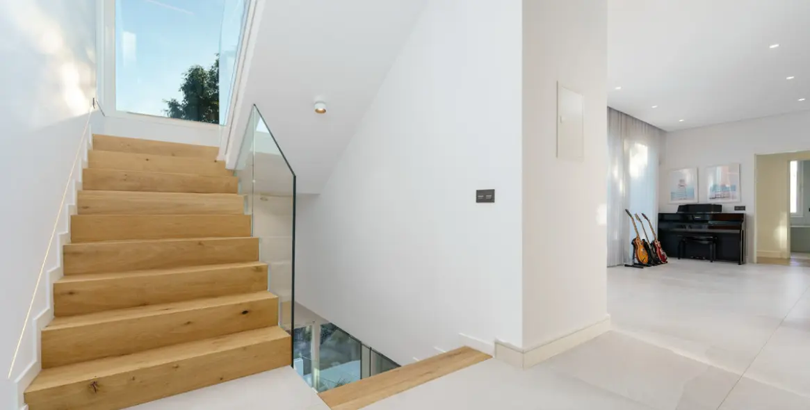 Sale of detached villa in Nueva Andalucía 48