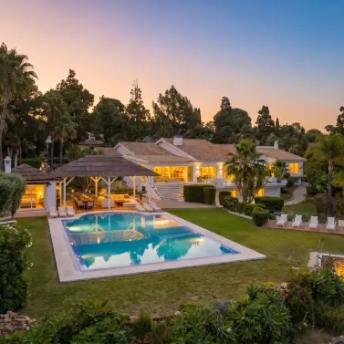 Sale of detached villa in Marbella