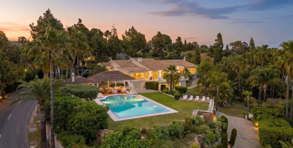 Sale of detached villa in Marbella 3
