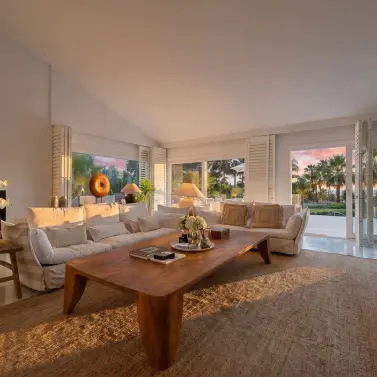 Sale of detached villa in Marbella