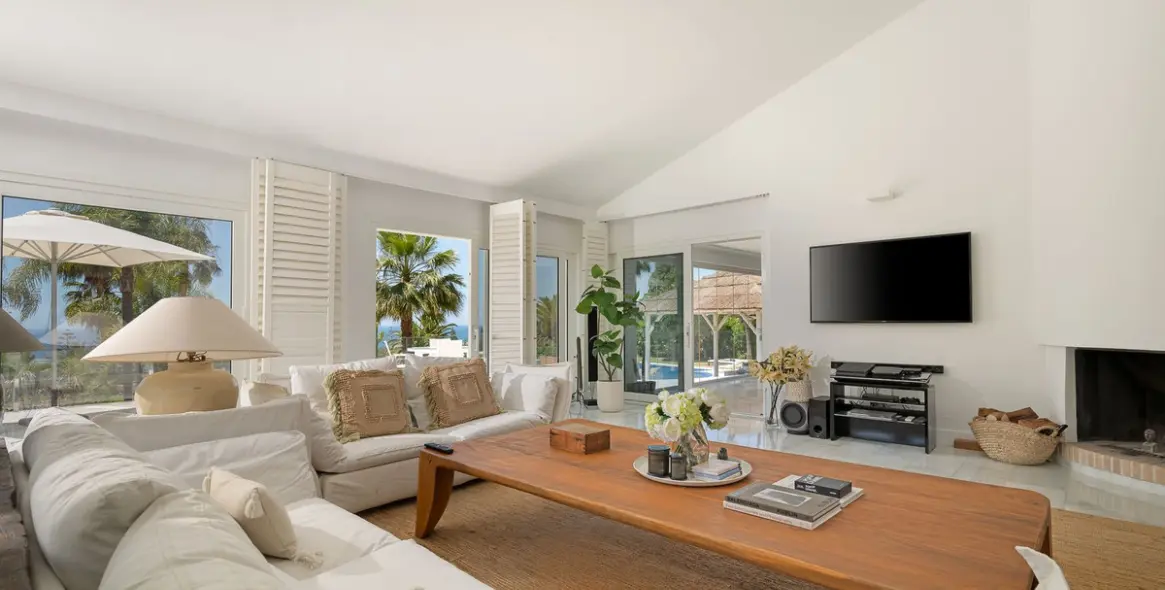 Sale of detached villa in Marbella 8