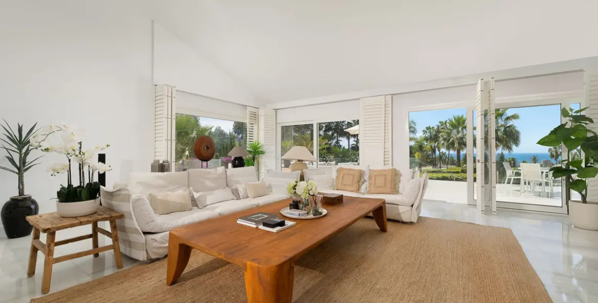 Sale of detached villa in Marbella 9