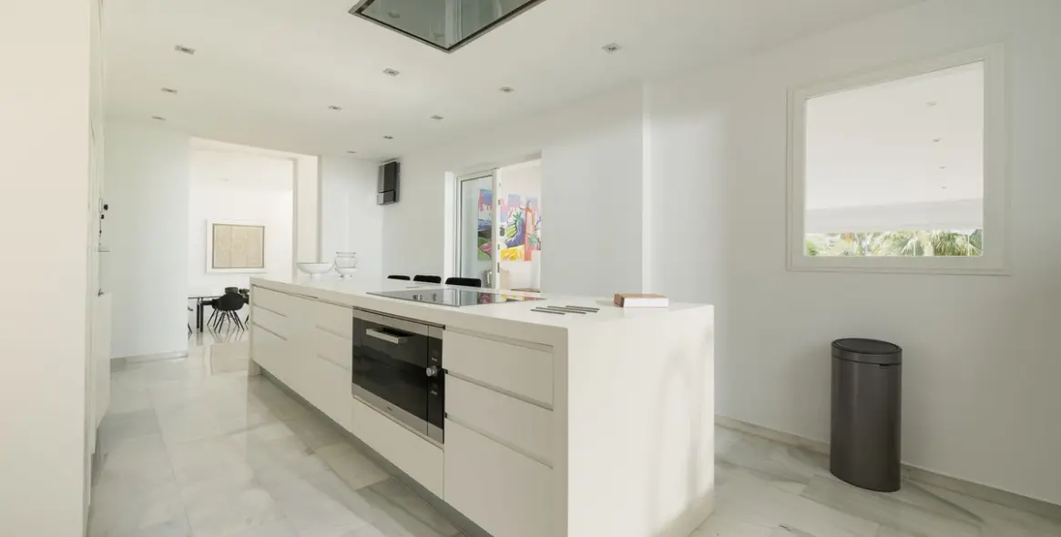 Sale of detached villa in Marbella 11