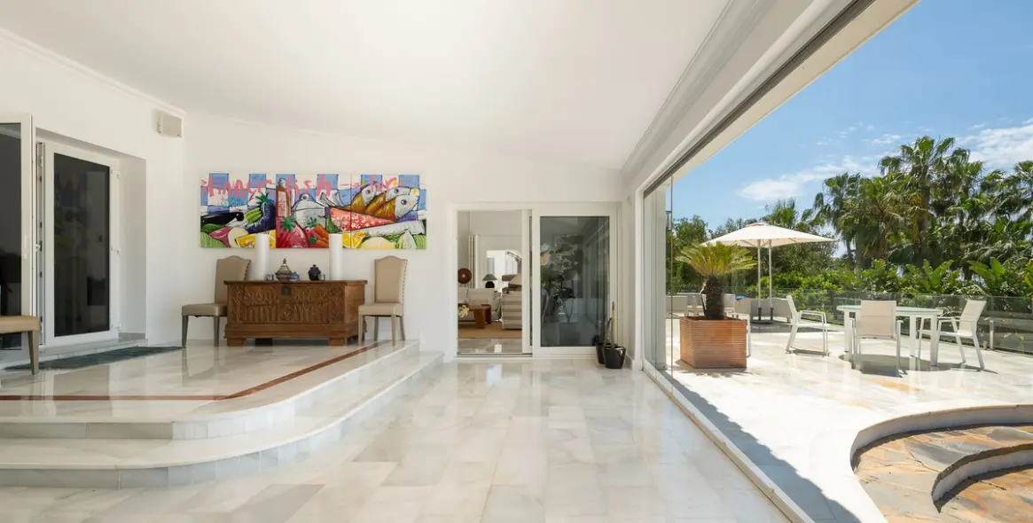 Sale of detached villa in Marbella 14