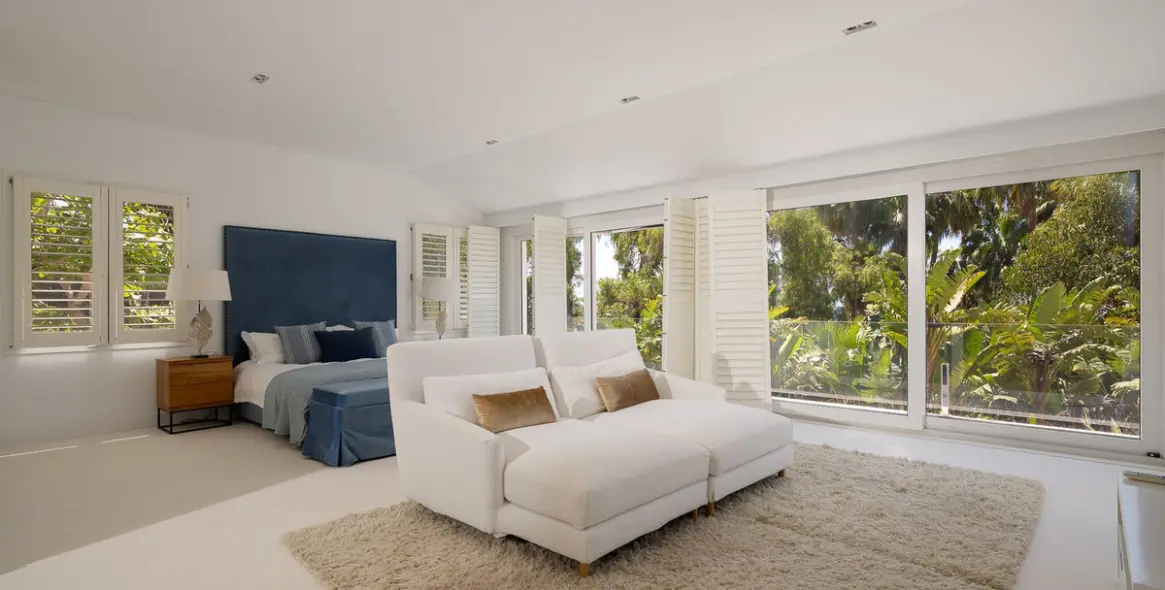 Sale of detached villa in Marbella 18