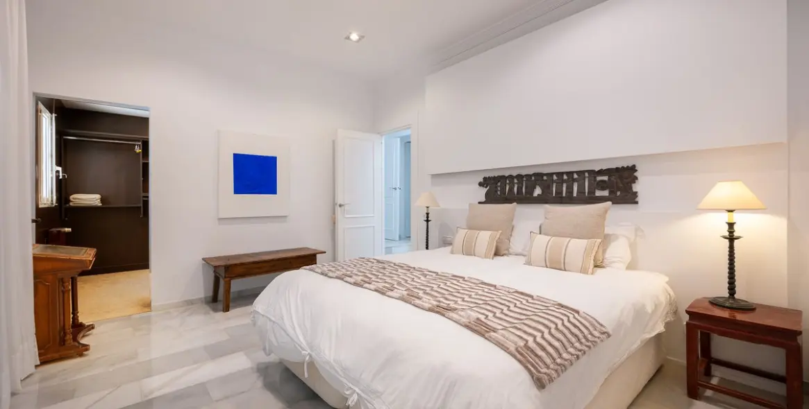 Sale of detached villa in Marbella 32