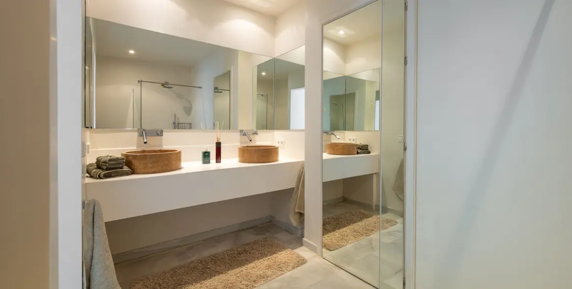Sale of detached villa in Marbella 40