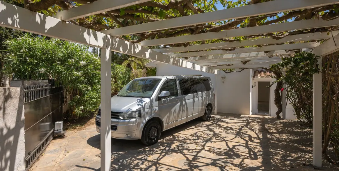 Sale of detached villa in Marbella 53