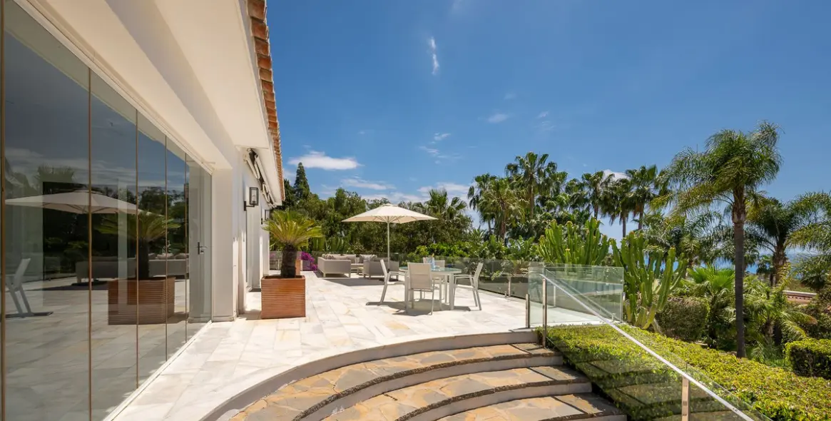 Sale of detached villa in Marbella 86