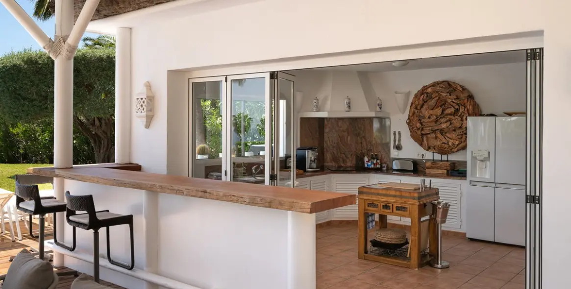 Sale of detached villa in Marbella 91