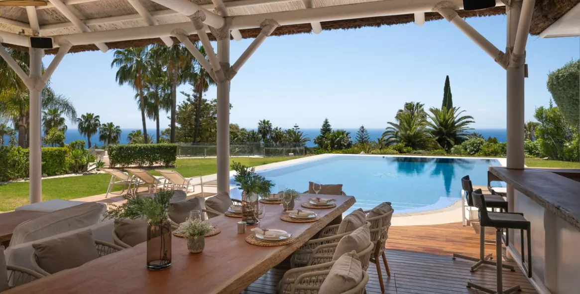 Sale of detached villa in Marbella 92