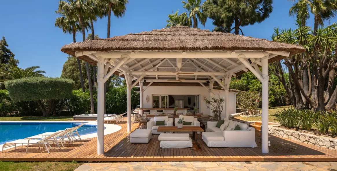Sale of detached villa in Marbella 96