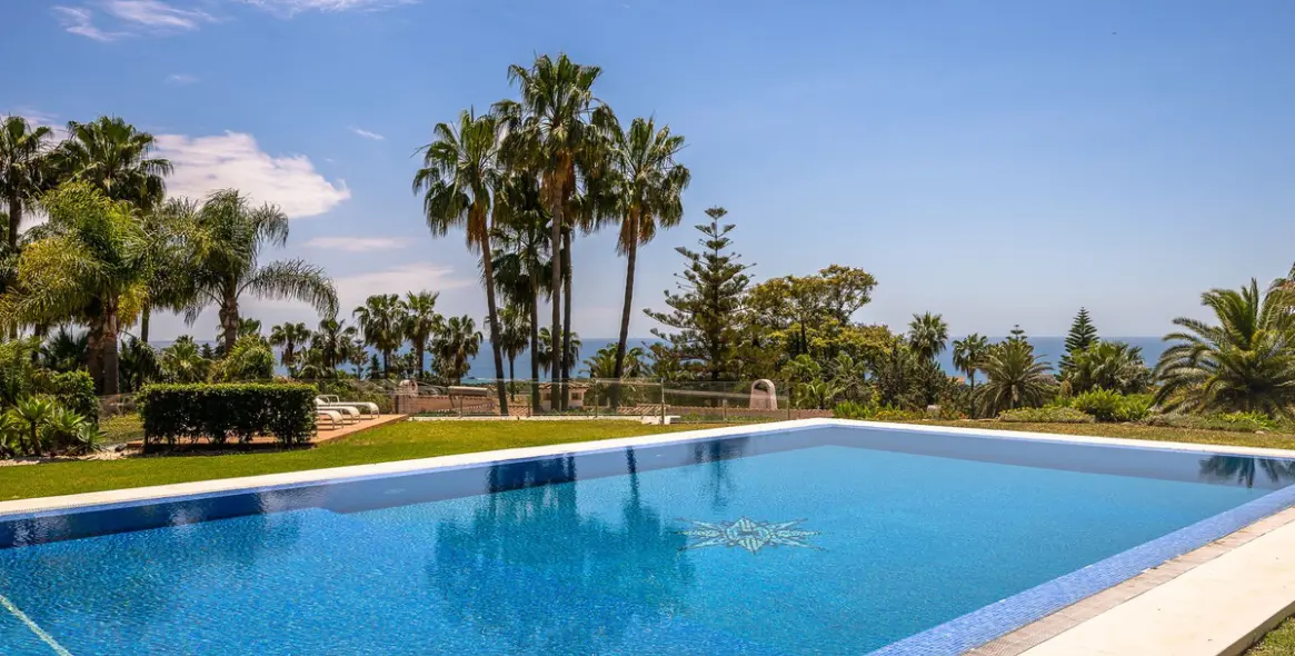 Sale of detached villa in Marbella 106