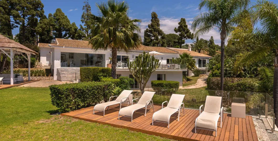 Sale of detached villa in Marbella 126
