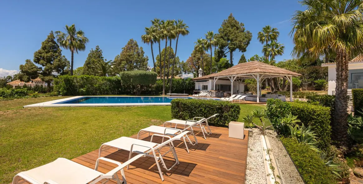Sale of detached villa in Marbella 143