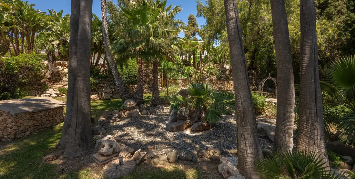 Sale of detached villa in Marbella 164