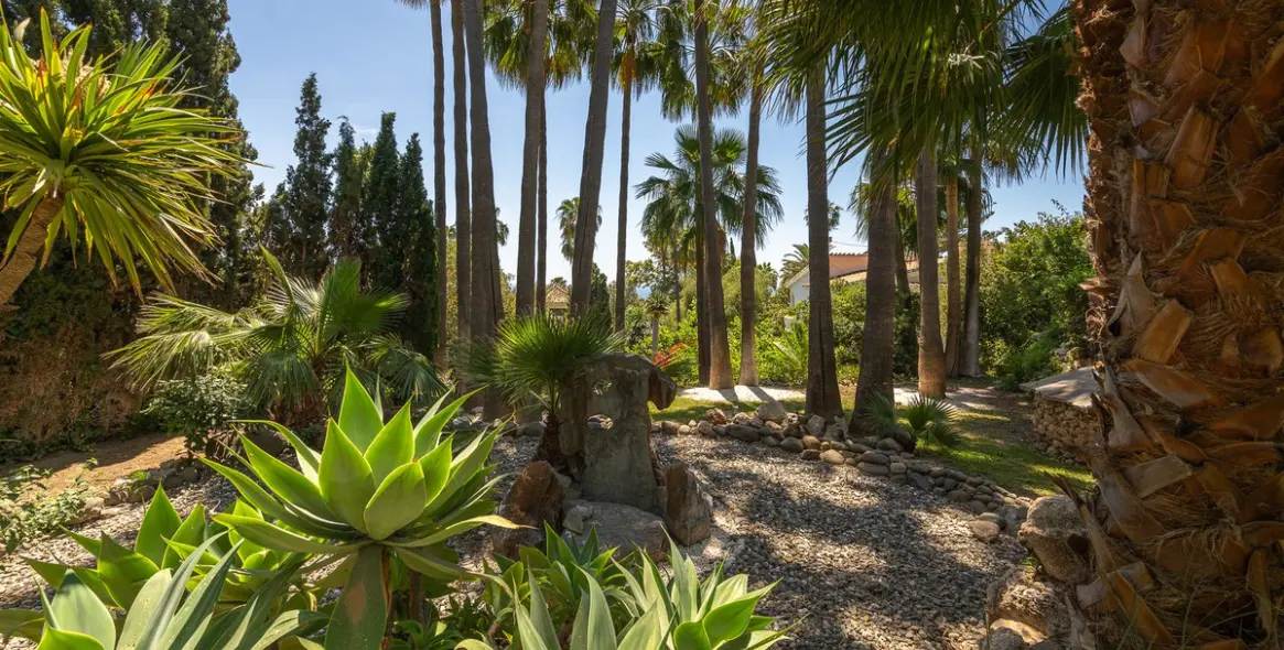 Sale of detached villa in Marbella 168