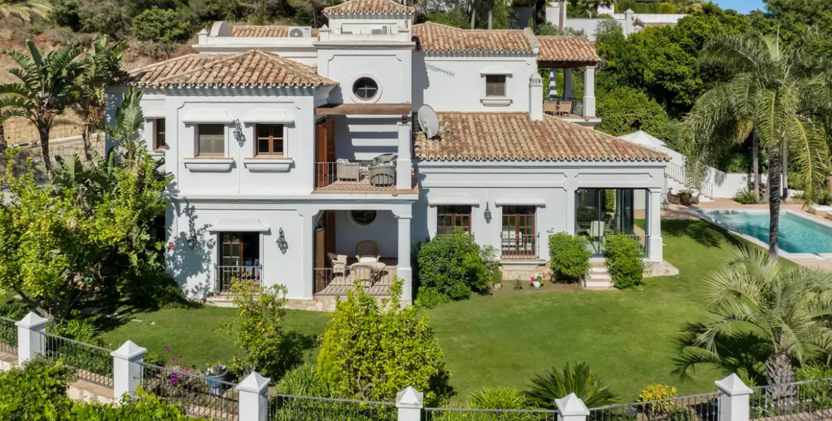 Sale of detached villa in El Madroñal 1