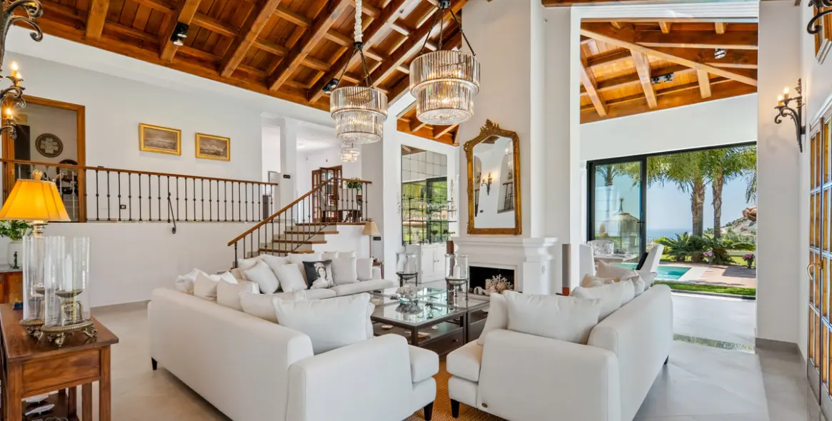 Sale of detached villa in El Madroñal 3