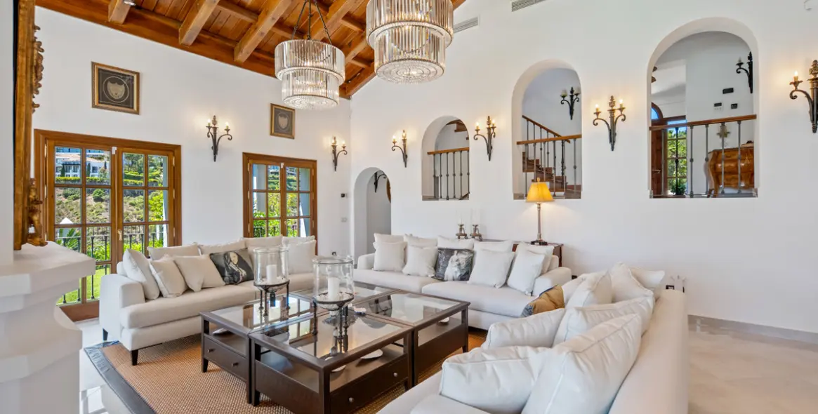 Sale of detached villa in El Madroñal 4